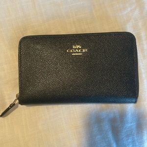 Black leather Coach wallet